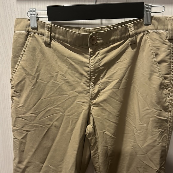 Under armour golf pants 34/32 fit like a 32/32 - Picture 5 of 6